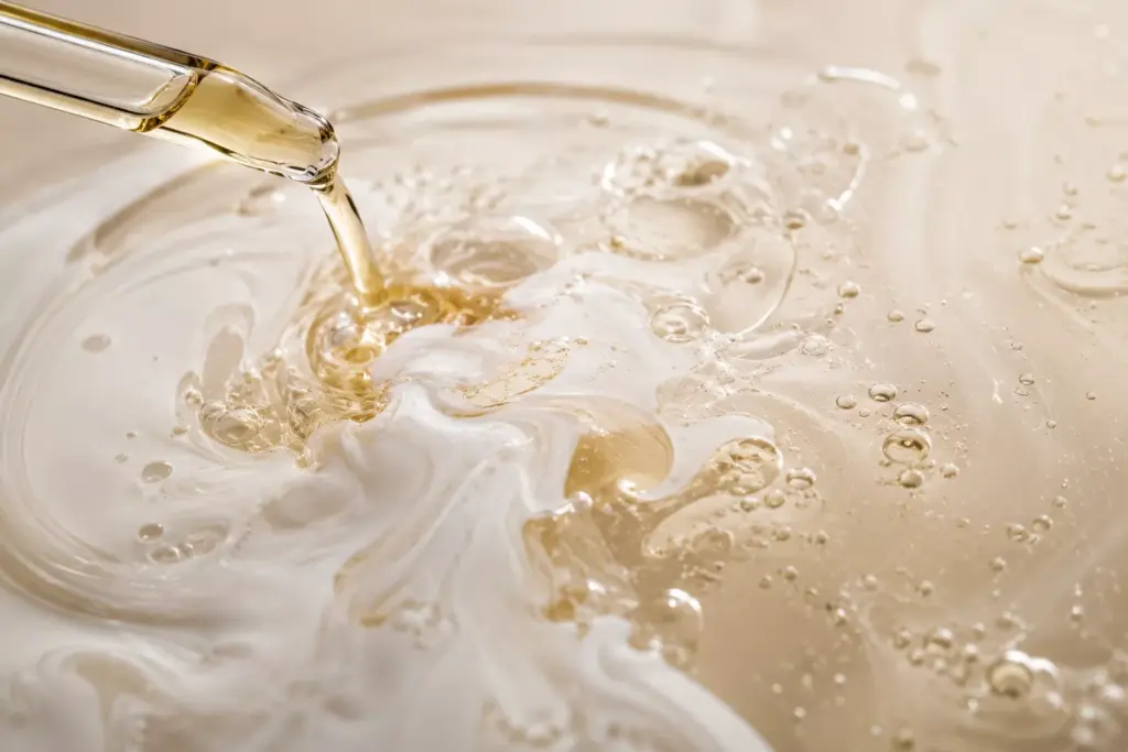 How to Double Cleanse Without Irritation: Finding the Best cleansing oil for sensitive skin k beauty 2 A close-up demonstration of how the best cleansing oil for sensitive skin k beauty instantly emulsifies into a milky texture when mixed with water.