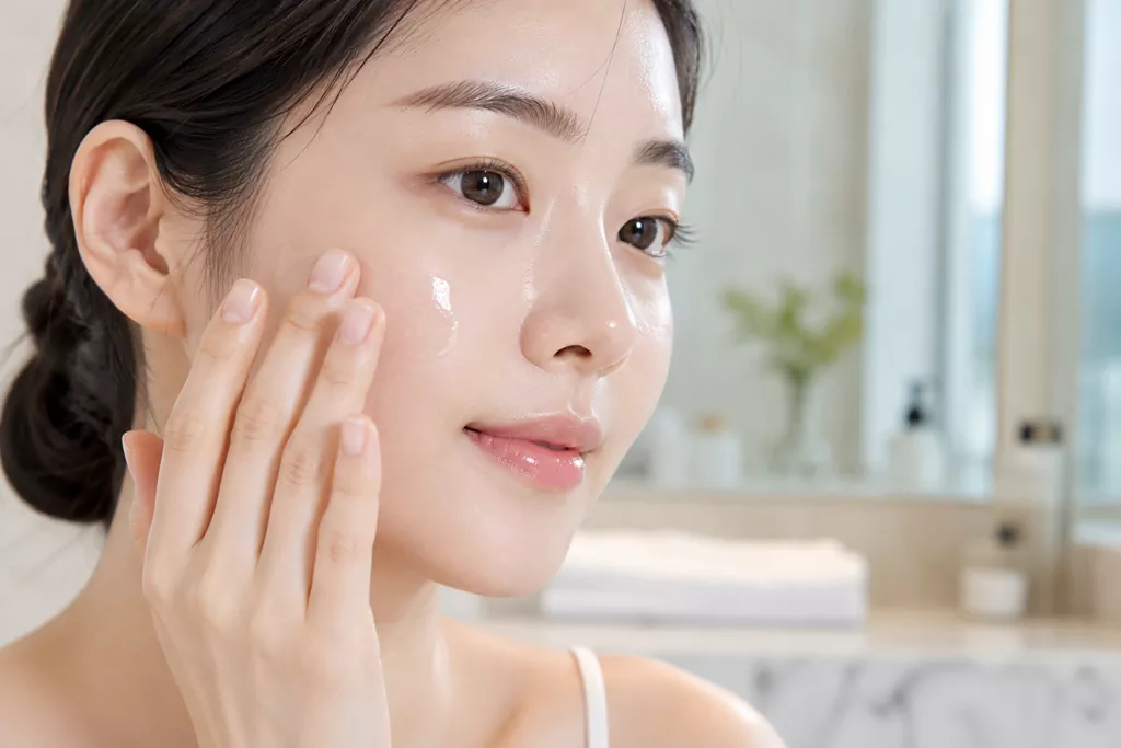 The Science of Cica: The Ultimate Centella Active Compounds Audit for Hyper-Sensitive Skin 2 A close-up view of radiant, healthy glass skin after a personalized centella active compounds audit recovery routine.